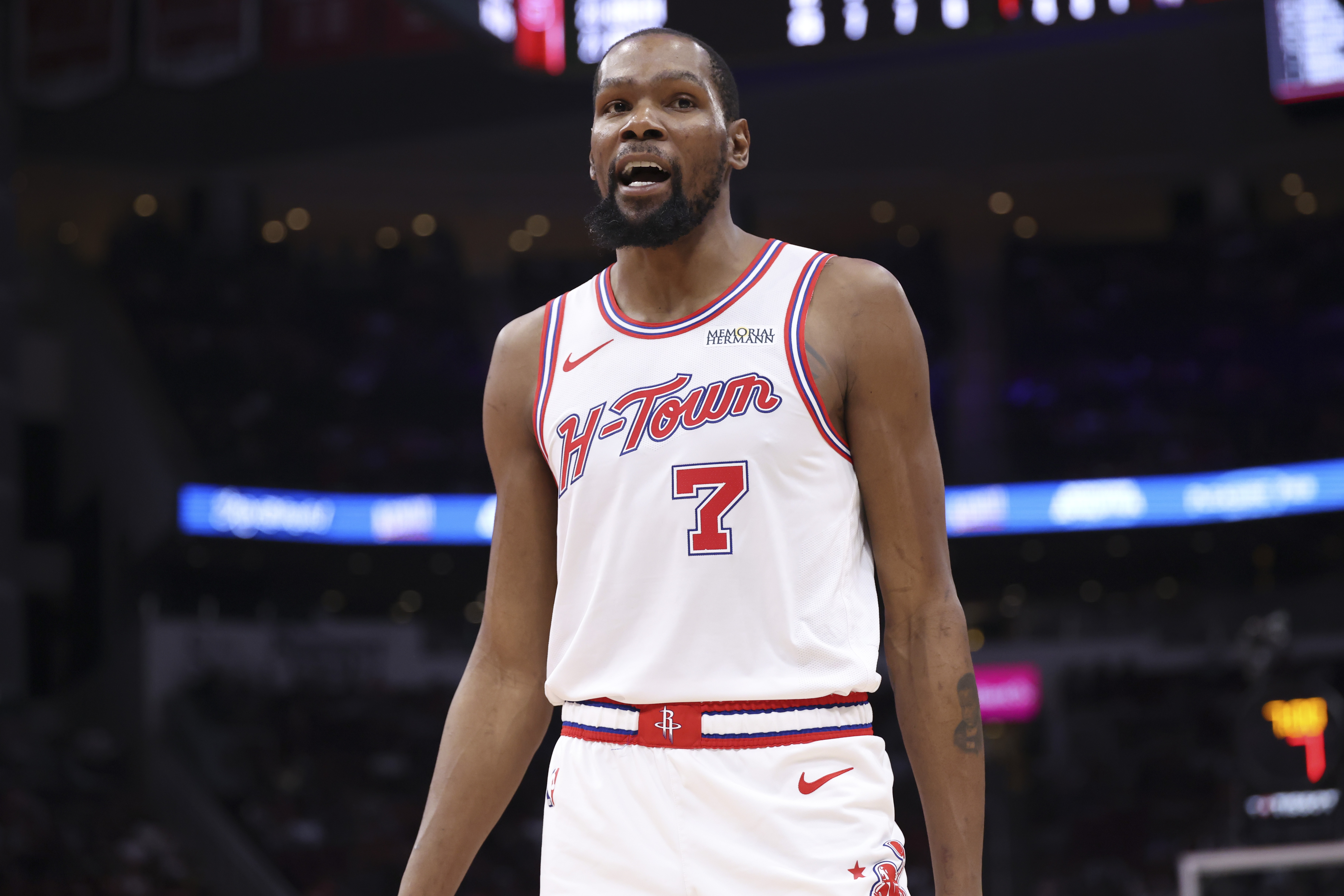 世界杯官方平台-KD：我打球时不会去留意狄龙 他搞垃圾话是感觉自己无法融入比赛