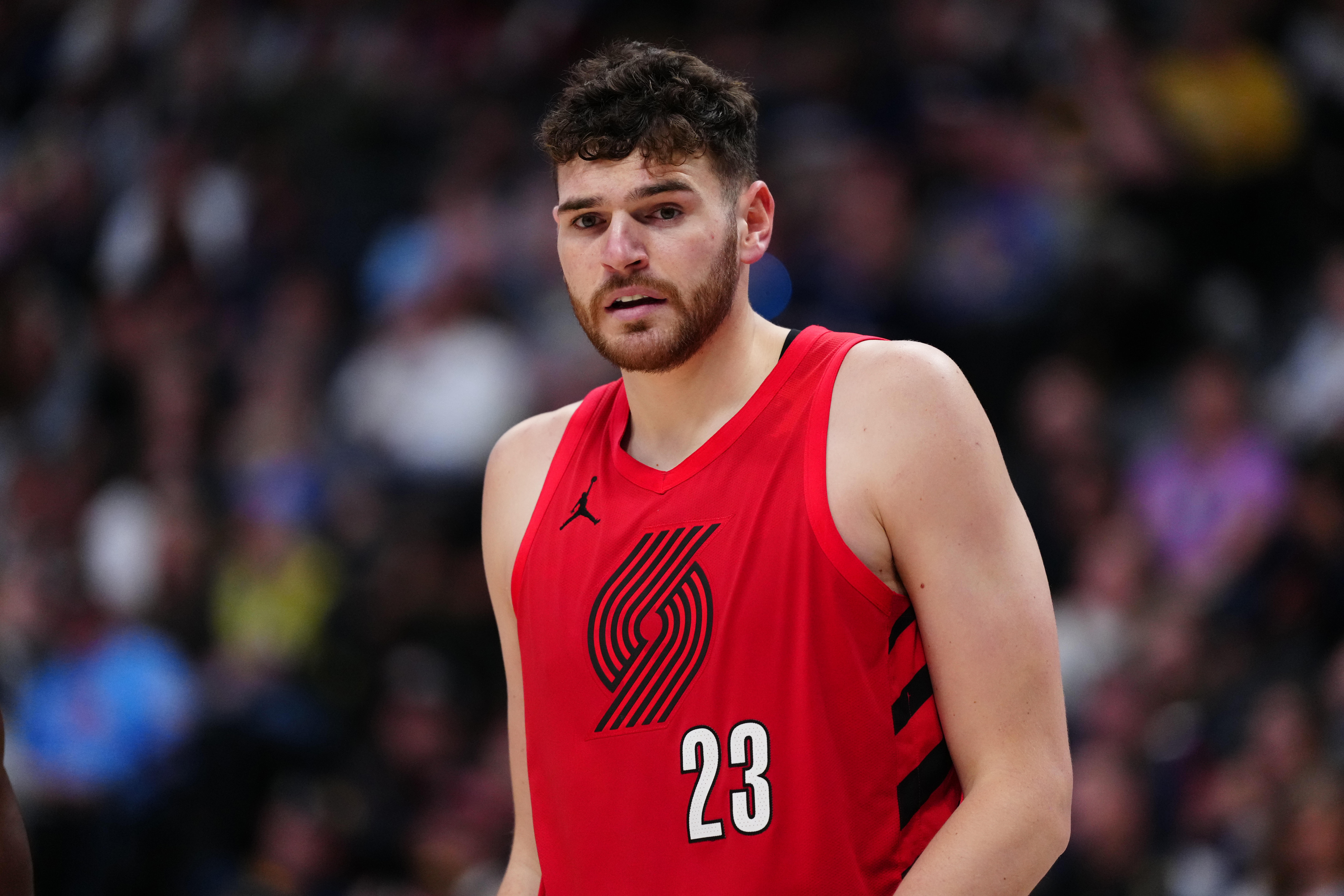 生涯第二年！克林根场均12.1分11.6篮板 进攻篮板联盟第一